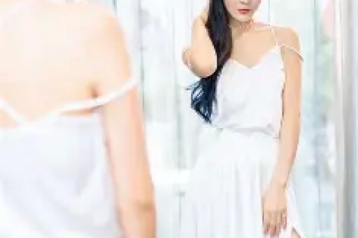 乔治男孩怒斥朵丽特的父亲节帖子：离婚风波中的社交媒体交锋