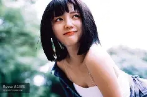 徐帆回应离婚仅10月冯小刚近况曝光和养女徐朵特殊关系引争议