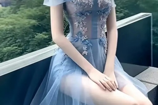 知名女星新恋情曝光对象是70岁富商当街秀恩爱宣示主权真扎眼