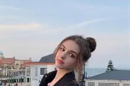 知名男星再曝新恋情与神秘美女挽手出游曾与蒋欣张佳宁交往