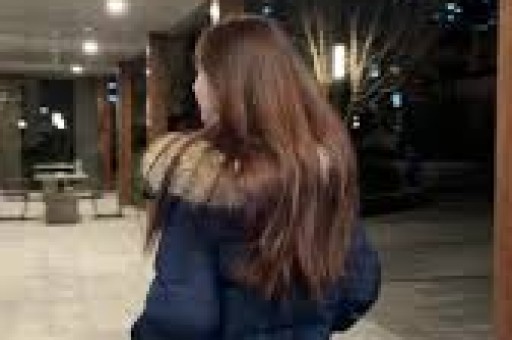 梁朝伟回应离婚风波后刘嘉玲晒躺异性怀中美照春光满面不避嫌